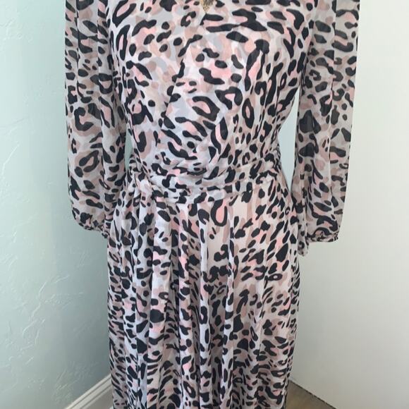 Eliza J. Animal print cheetah pink black midi maxi wrap v neck dress flowy sz 6 - Picture 8 of 16